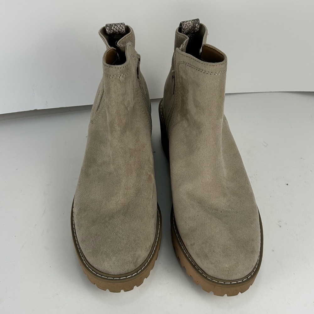 Universal Thread Womens Taupe Suede Lug Sole Platform Ankle Boots Size 8.5 - Picture 3 of 8